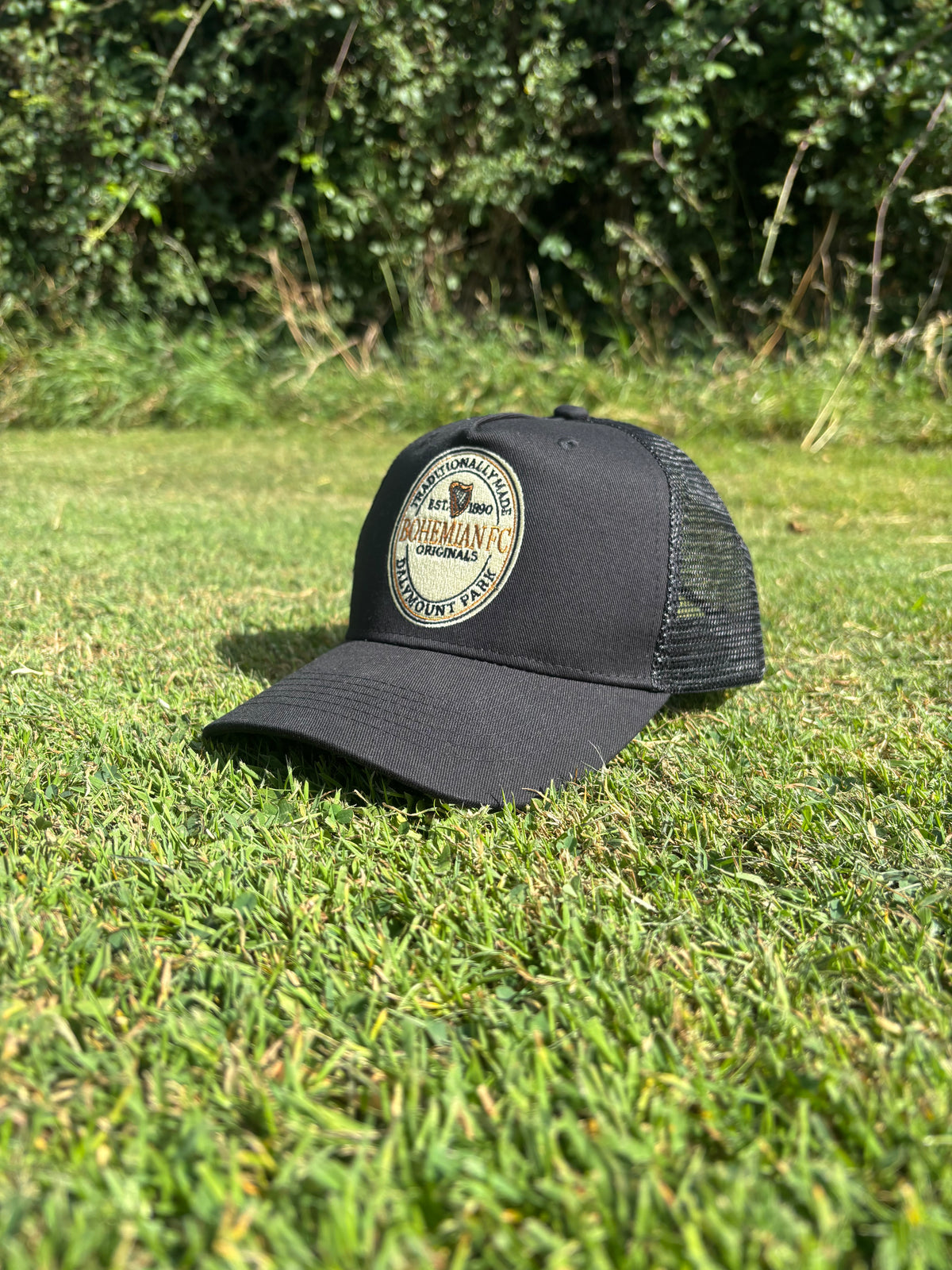 The terrace threads